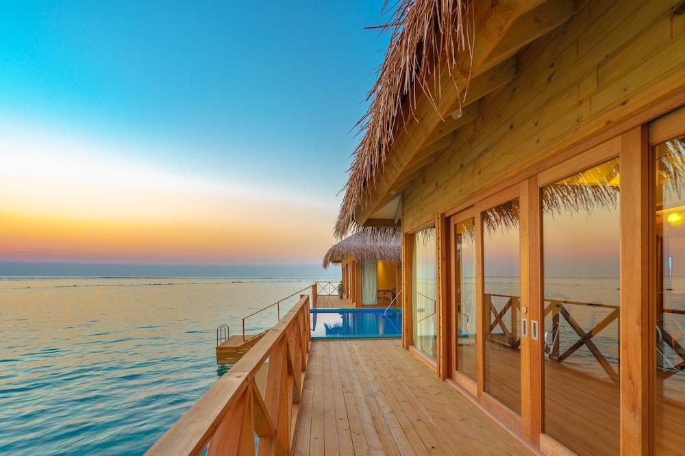 You And Me By Cocoon Maldives Muravandhoo Exterior photo